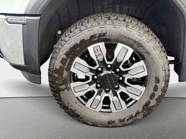 2025 GMC Sierra 3500HD Pro - Photo 10