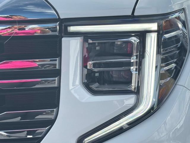 2026 GMC Sierra 1500 SLT - Photo 9