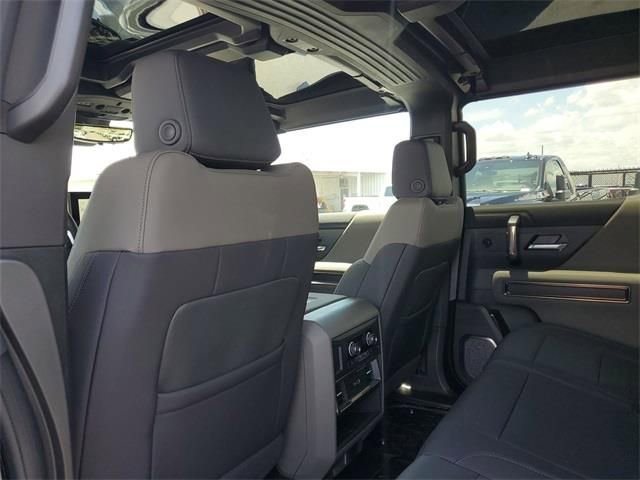 2025 GMC HUMMER EV 3X - Photo 8