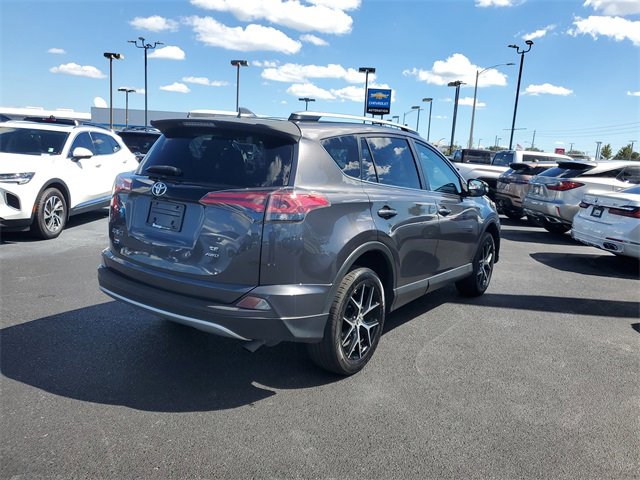 2017 Toyota RAV4 SE photo 2