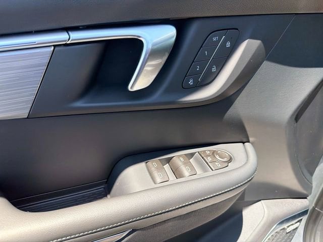 2026 Buick Enclave Preferred - Photo 18