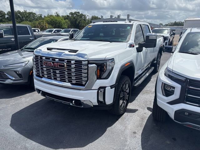2025 GMC Sierra 4WD Crew Cab Standard Box Denali's photo