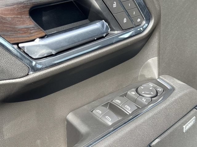 2026 GMC Sierra 1500 SLT - Photo 14