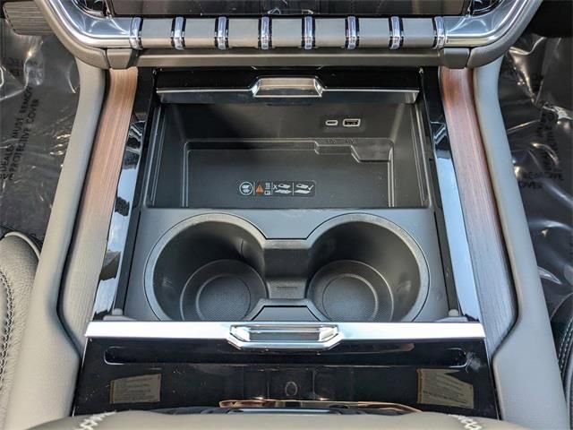 2026 GMC Yukon XL Denali - Photo 23