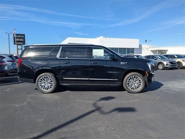 2026 GMC Yukon XL Denali - Photo 3