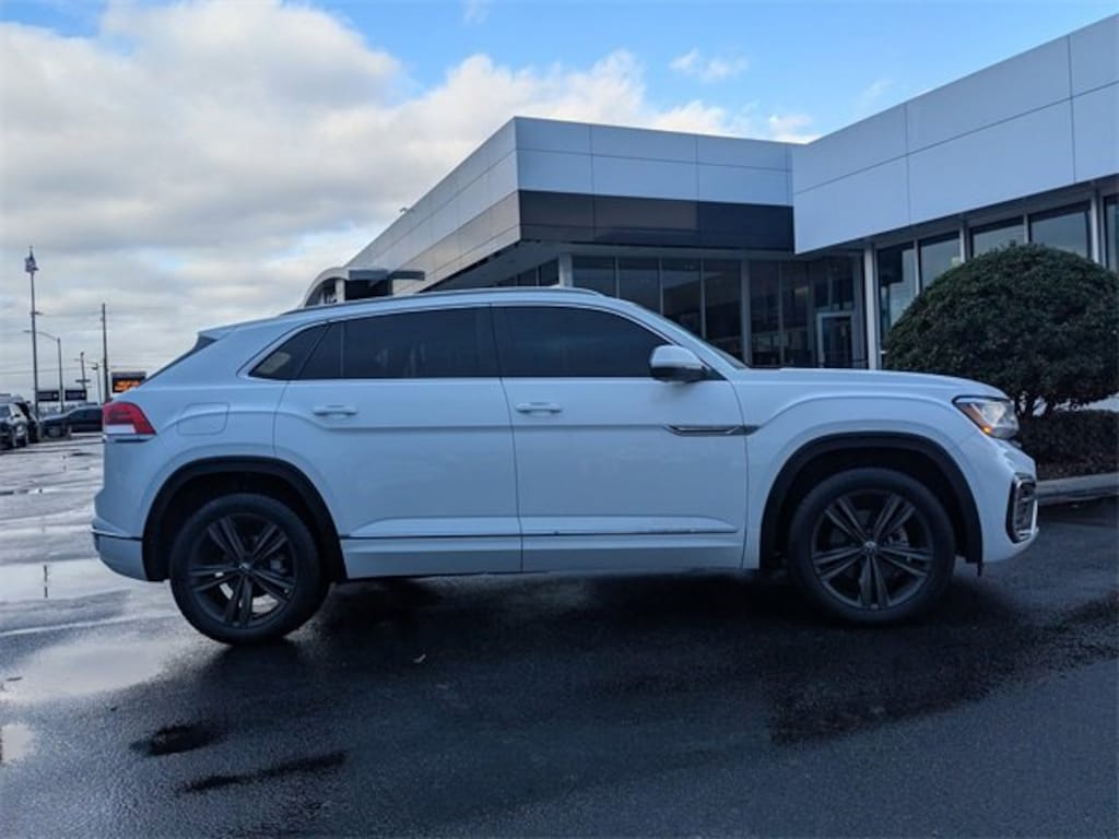 Used 2022 Volkswagen Atlas Cross Sport 3.6L V6 SEL R-Line SUV