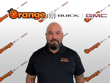 Staff member Edwin Batista from ID_c105ef6afdf3