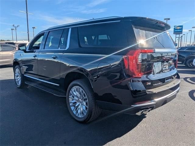 2026 GMC Yukon XL Denali - Photo 6
