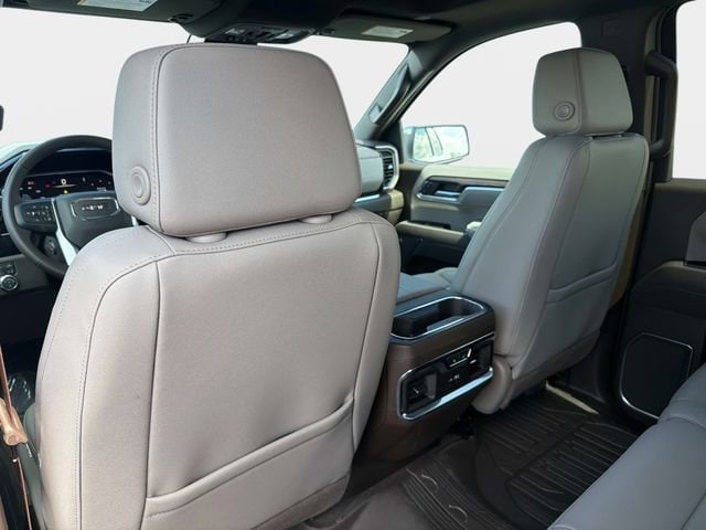 2026 GMC Sierra 1500 SLT - Photo 13