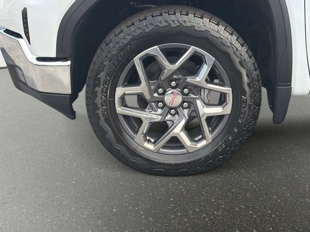 2026 GMC Sierra 1500 SLT - Photo 9