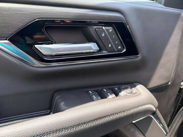 2026 GMC Yukon XL Denali - Photo 18