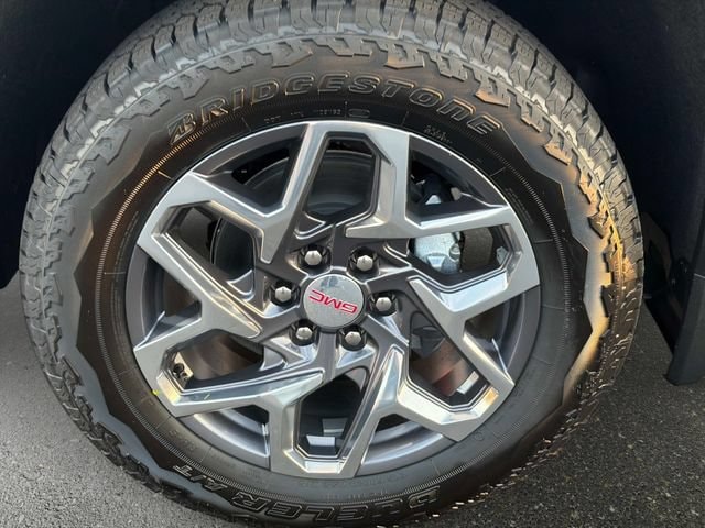 2026 GMC Sierra 1500 SLT - Photo 10