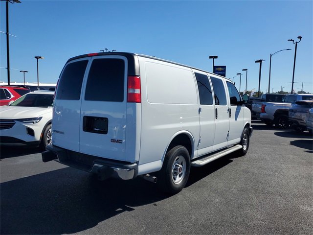 2022 Gmc Savana Cargo 2500 photo 3