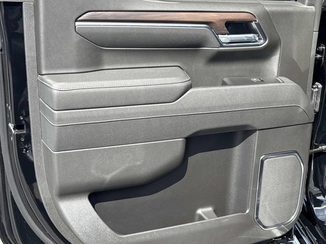 2026 GMC Sierra 1500 SLT - Photo 10
