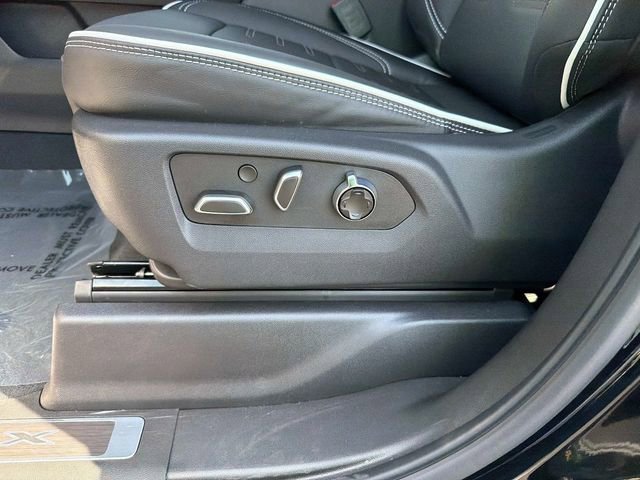 2026 GMC Sierra 1500 AT4X - Photo 18