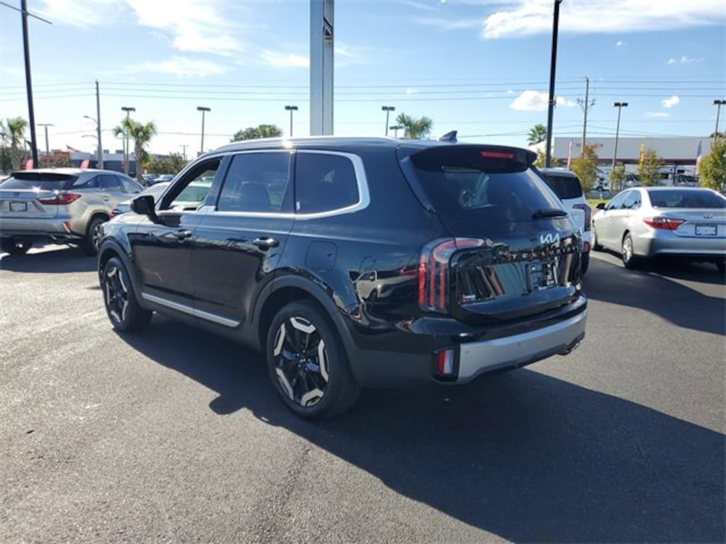 Used 2024 Kia Telluride EX SUV