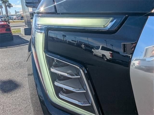 2026 GMC Yukon XL Denali - Photo 10