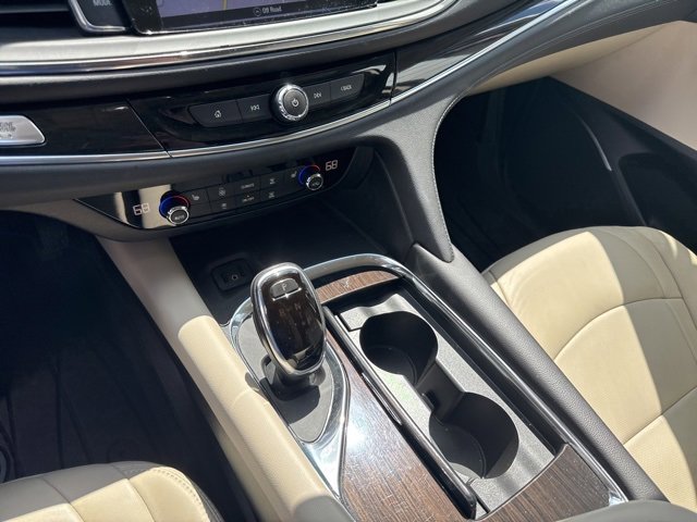2019 Buick Enclave Essence photo 2