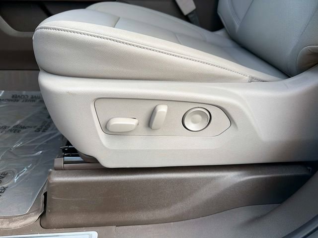 2026 GMC Sierra 1500 SLT - Photo 19