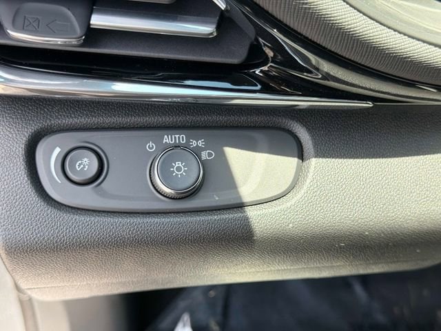 2026 Buick Envista Sport Touring - Photo 25