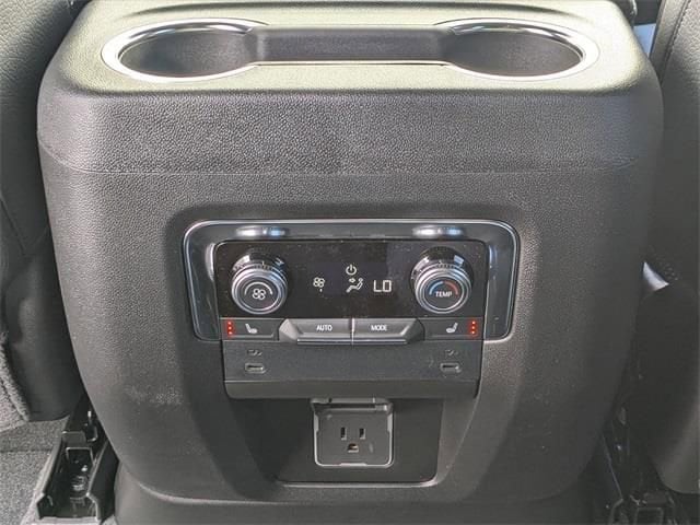2026 GMC Yukon XL Denali - Photo 18