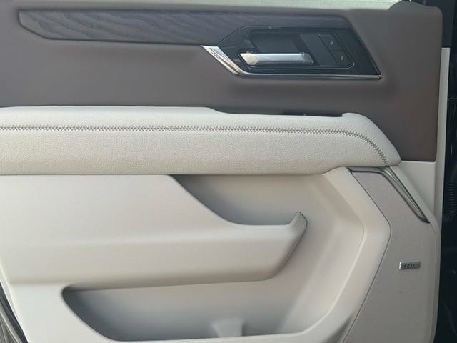 2026 GMC Yukon XL Denali - Photo 11
