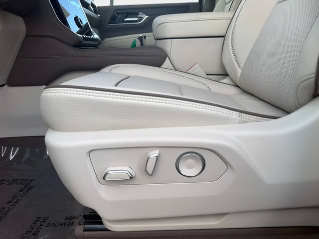 2026 GMC Yukon XL Denali - Photo 16