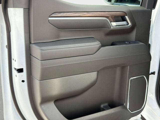 2026 GMC Sierra 1500 SLT - Photo 11
