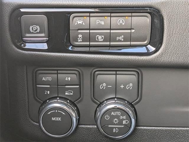 2026 GMC Yukon XL Denali - Photo 29