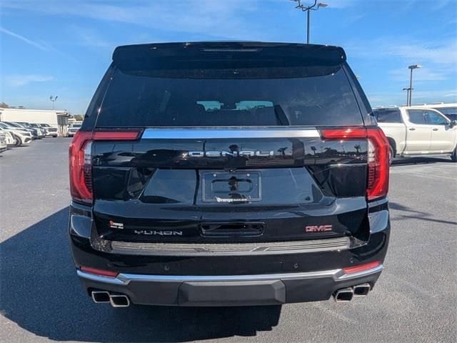 2026 GMC Yukon XL Denali - Photo 5