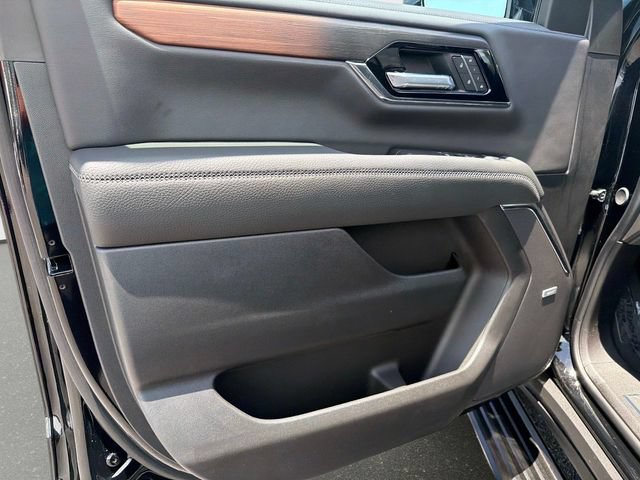 2026 GMC Yukon XL Denali - Photo 17