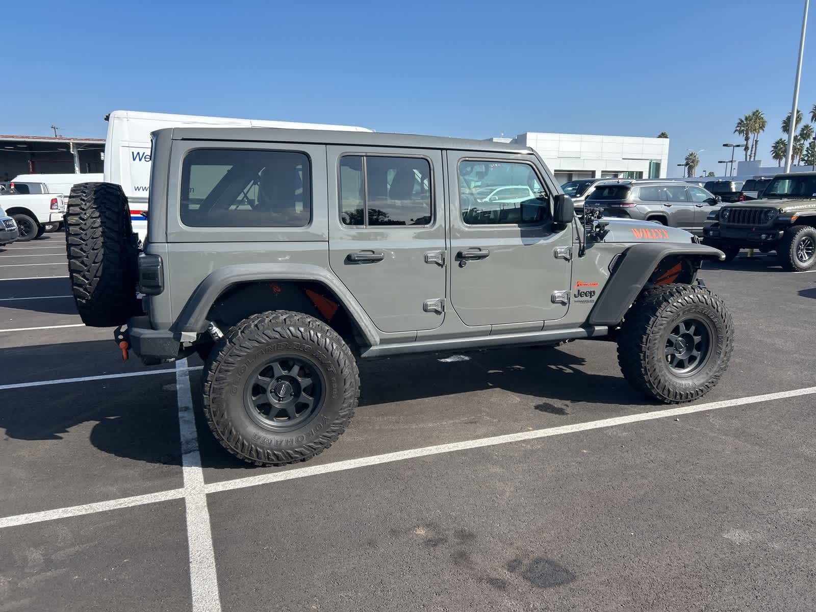 Thumbnail: 2020 Jeep Wrangler - 6