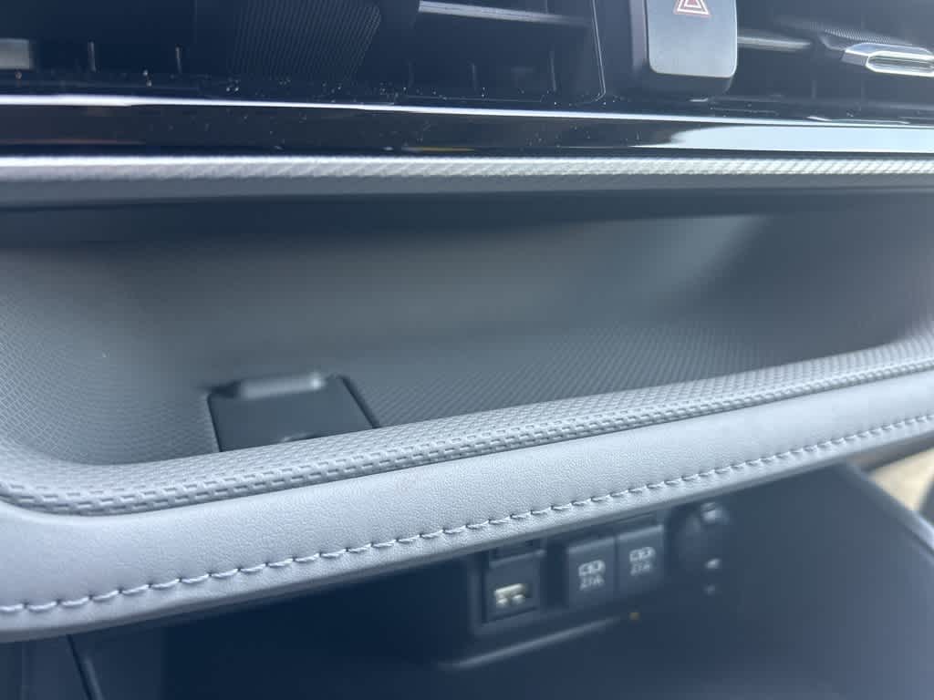 Thumbnail: 2021 Toyota Highlander - 44