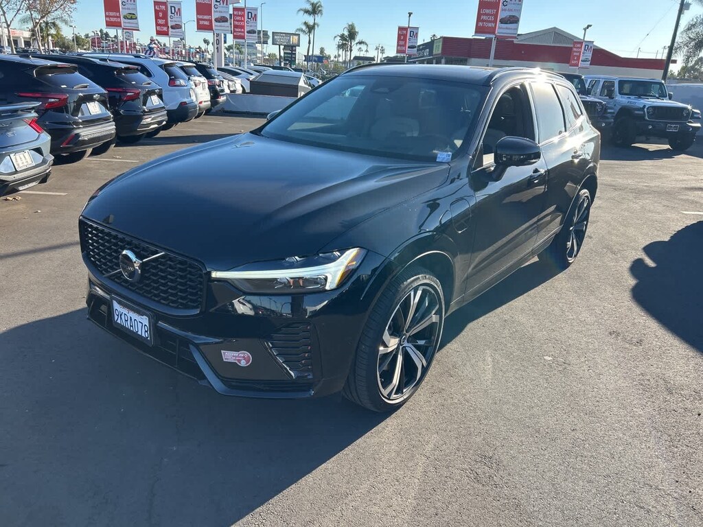 Used 2022 Volvo XC60 Recharge Plug-In Hybrid eAWD R-Design SUV
