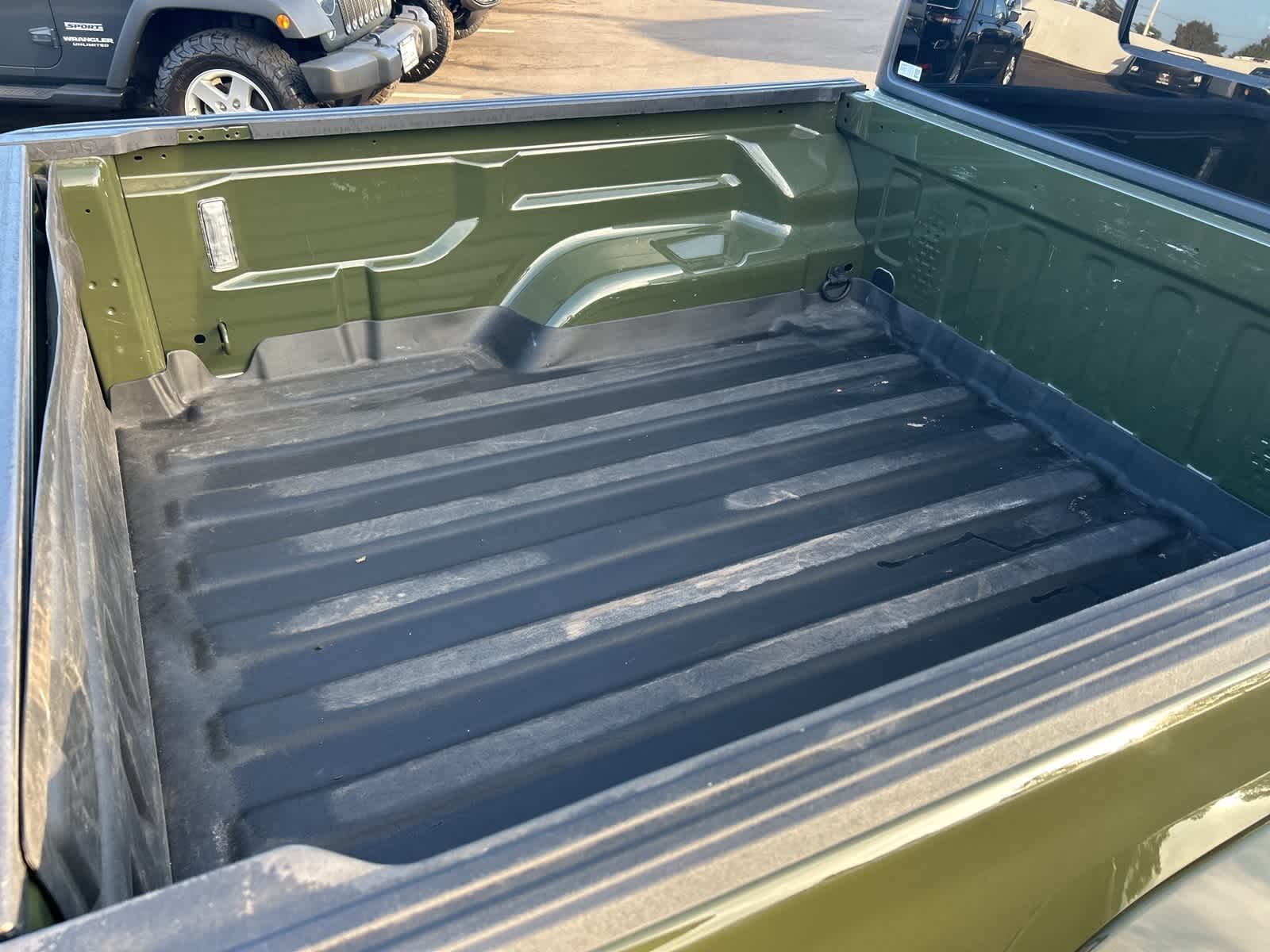 Thumbnail: 2021 Jeep Gladiator - 23