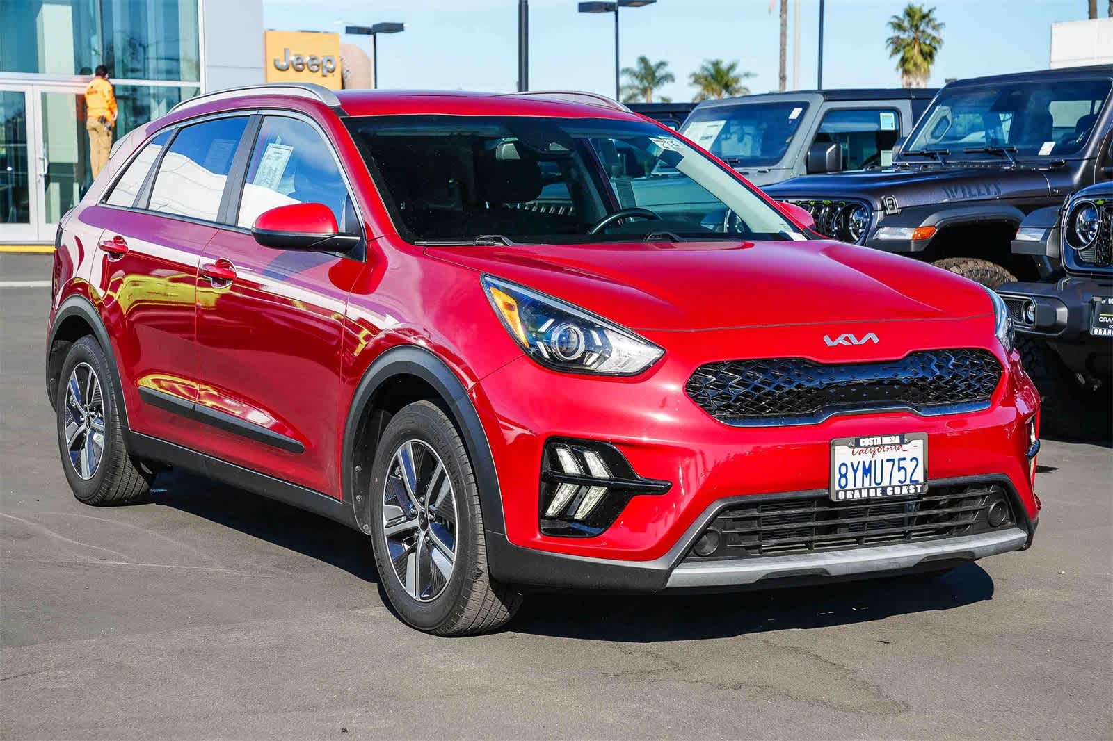 Thumbnail: 2022 Kia Niro - 3