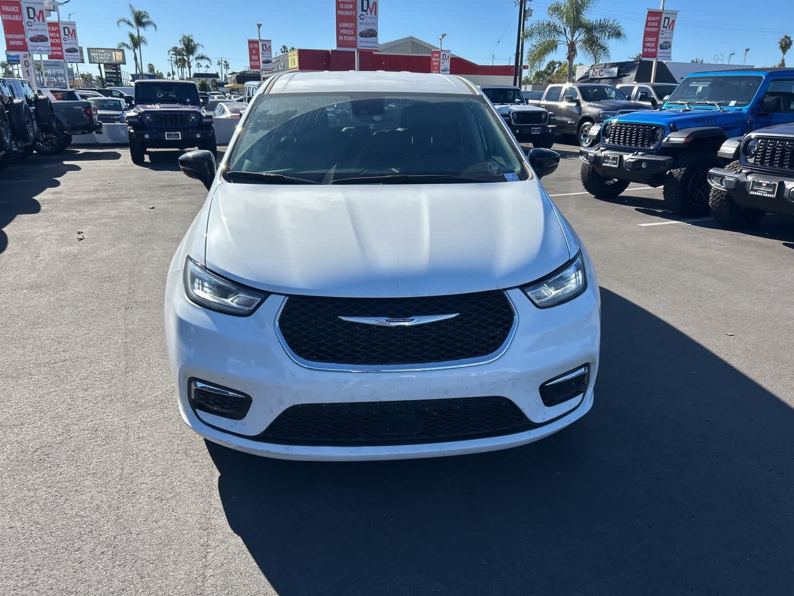 Thumbnail: 2024 Chrysler Pacifica - 7