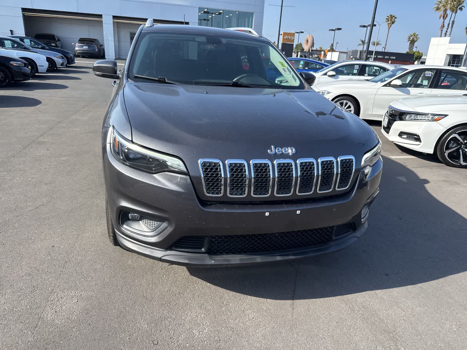 Thumbnail: 2019 Jeep Cherokee - 6