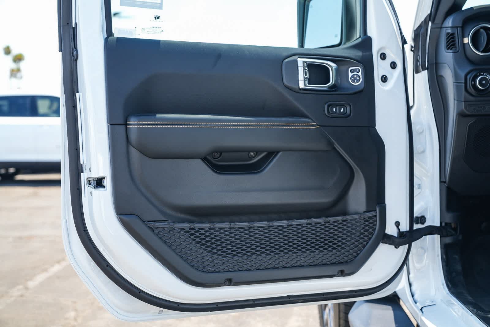Thumbnail: 2025 Jeep Wrangler - 19