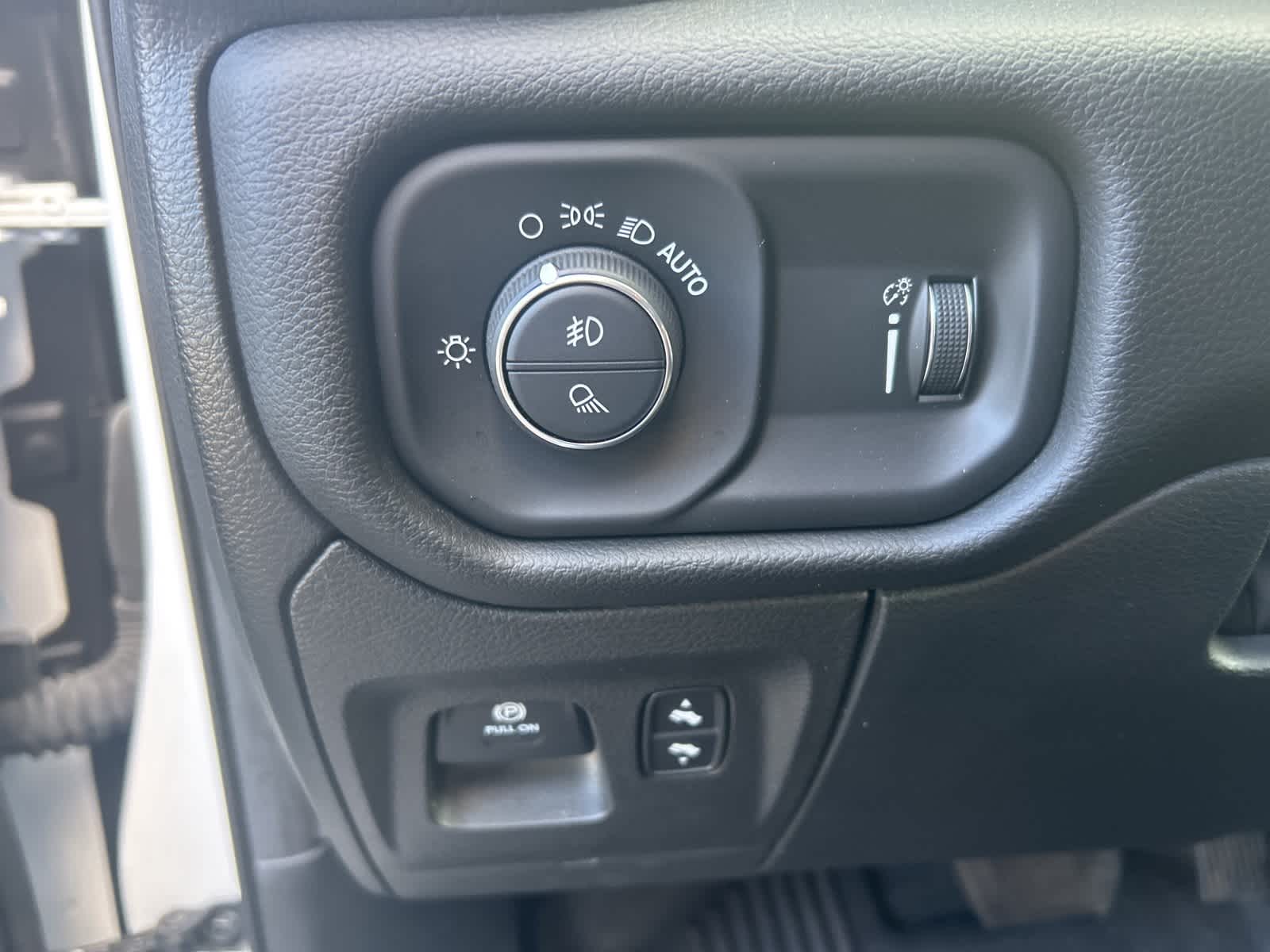 Thumbnail: 2023 RAM 1500 - 39