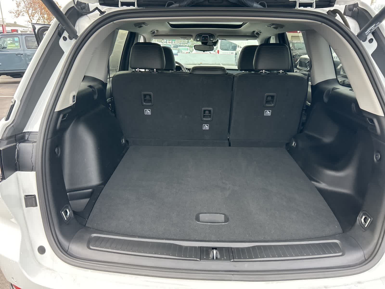 Thumbnail: 2023 Jeep Grand Cherokee - 42