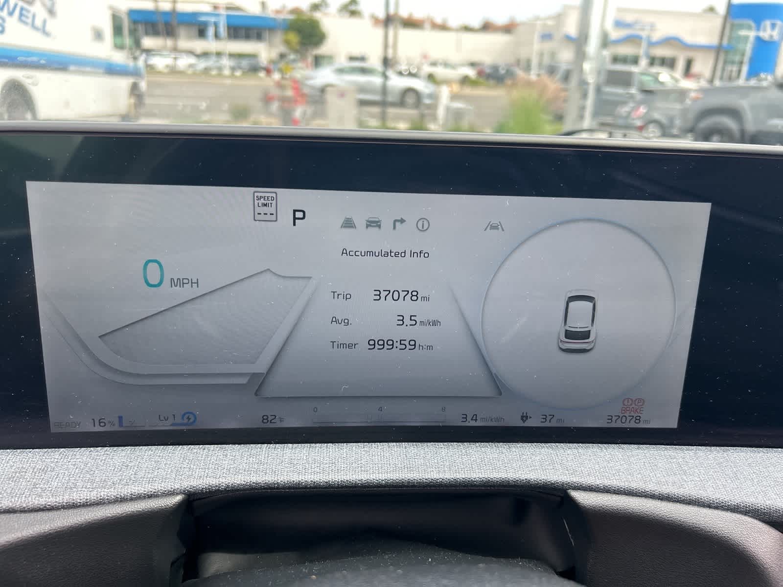 Thumbnail: 2022 Kia EV6 - 35