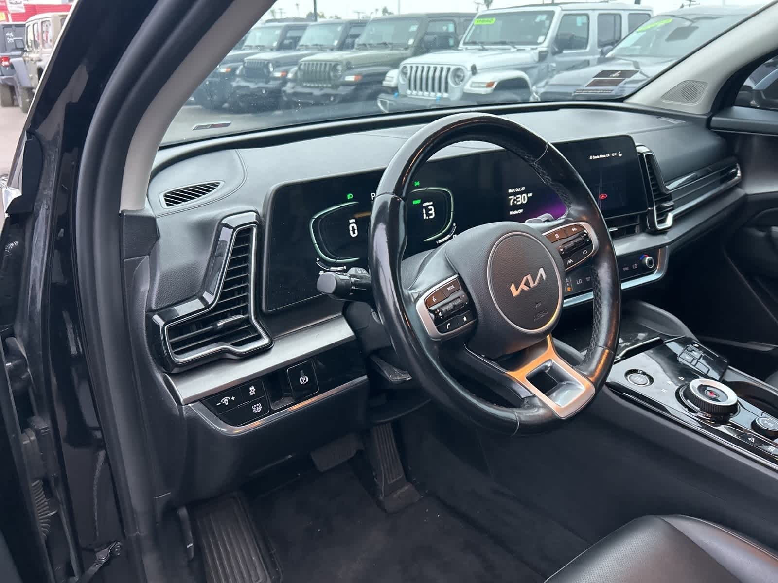 Thumbnail: 2023 Kia Sportage - 17