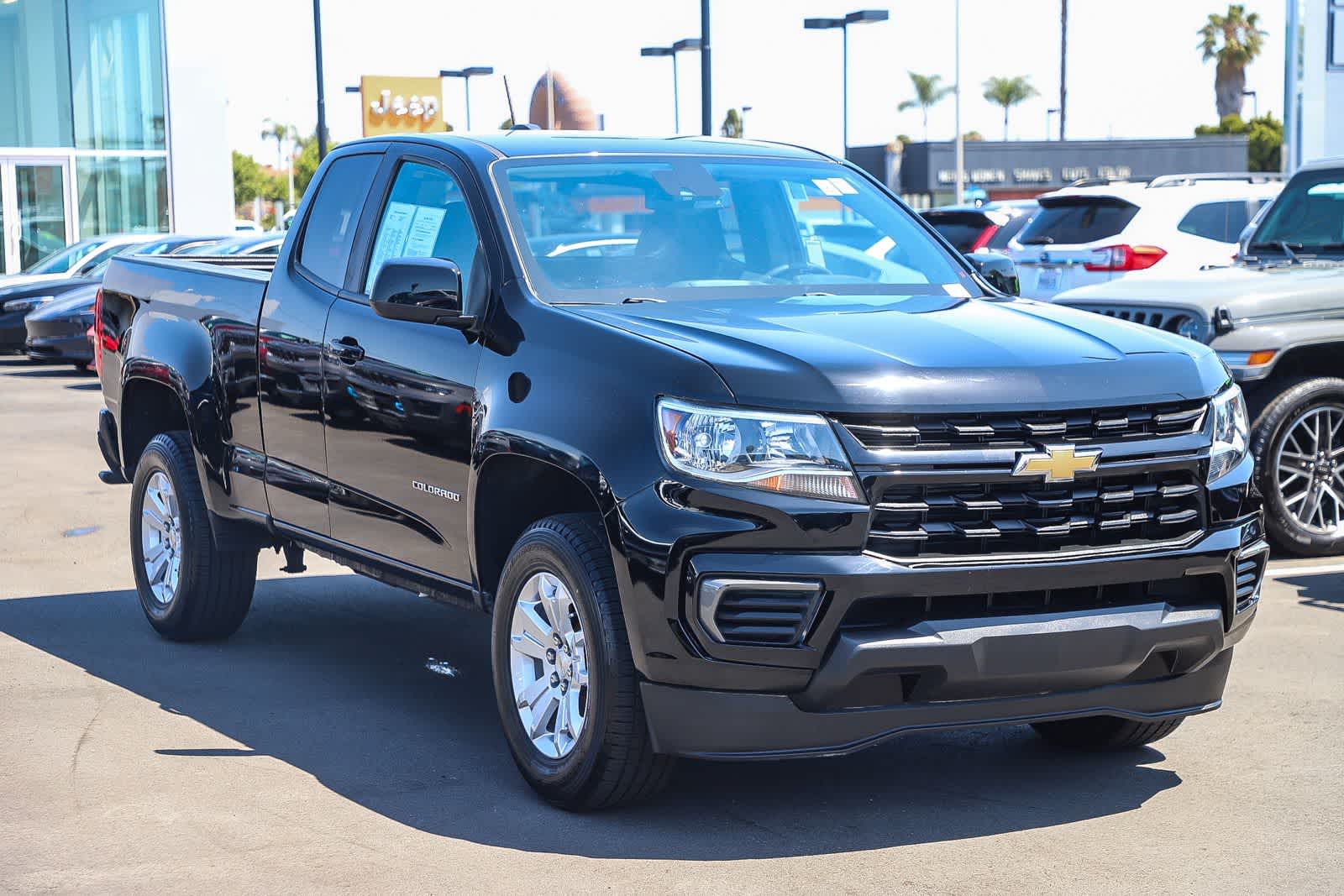 Thumbnail: 2022 Chevrolet Colorado - 3