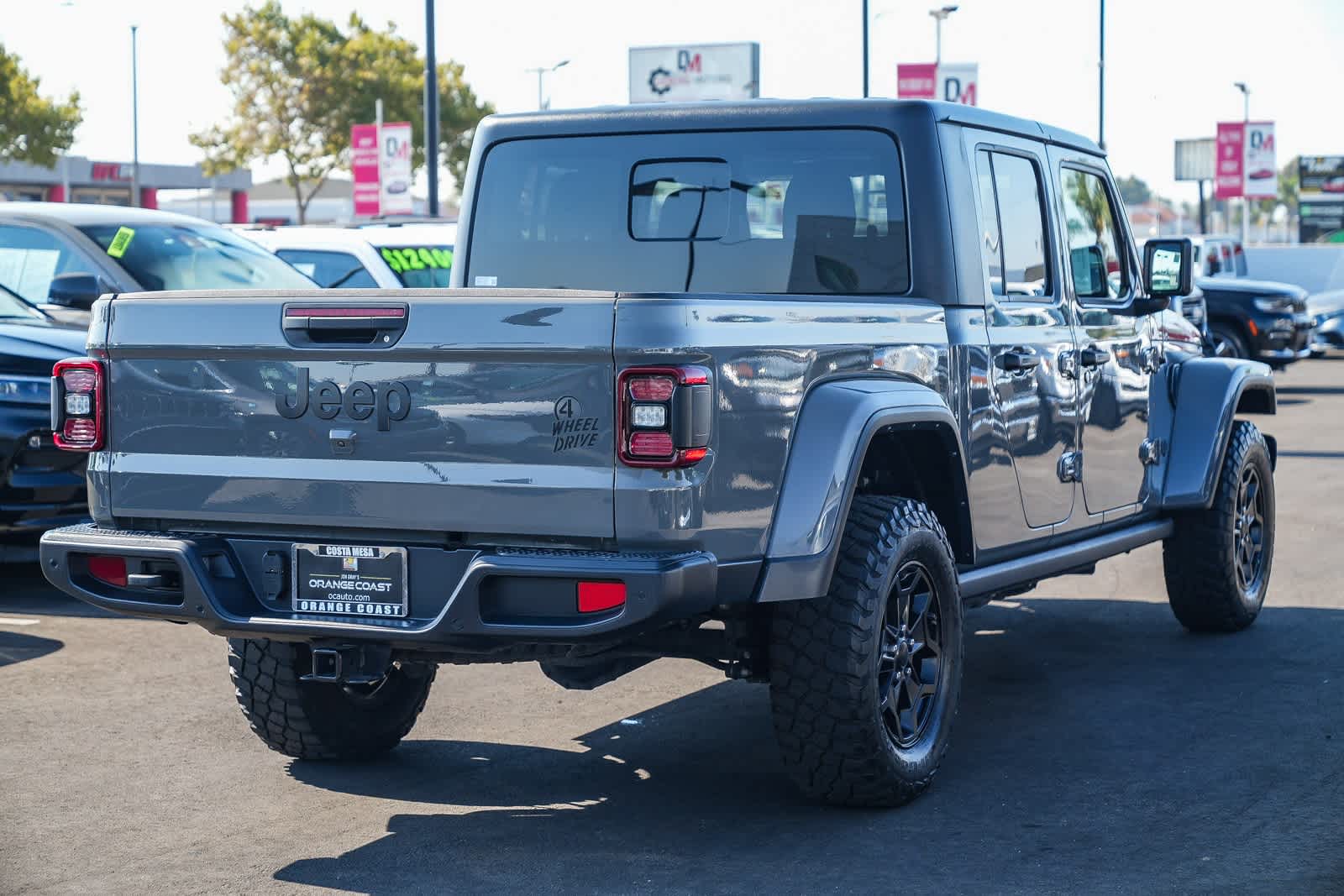 Thumbnail: 2021 Jeep Gladiator - 4