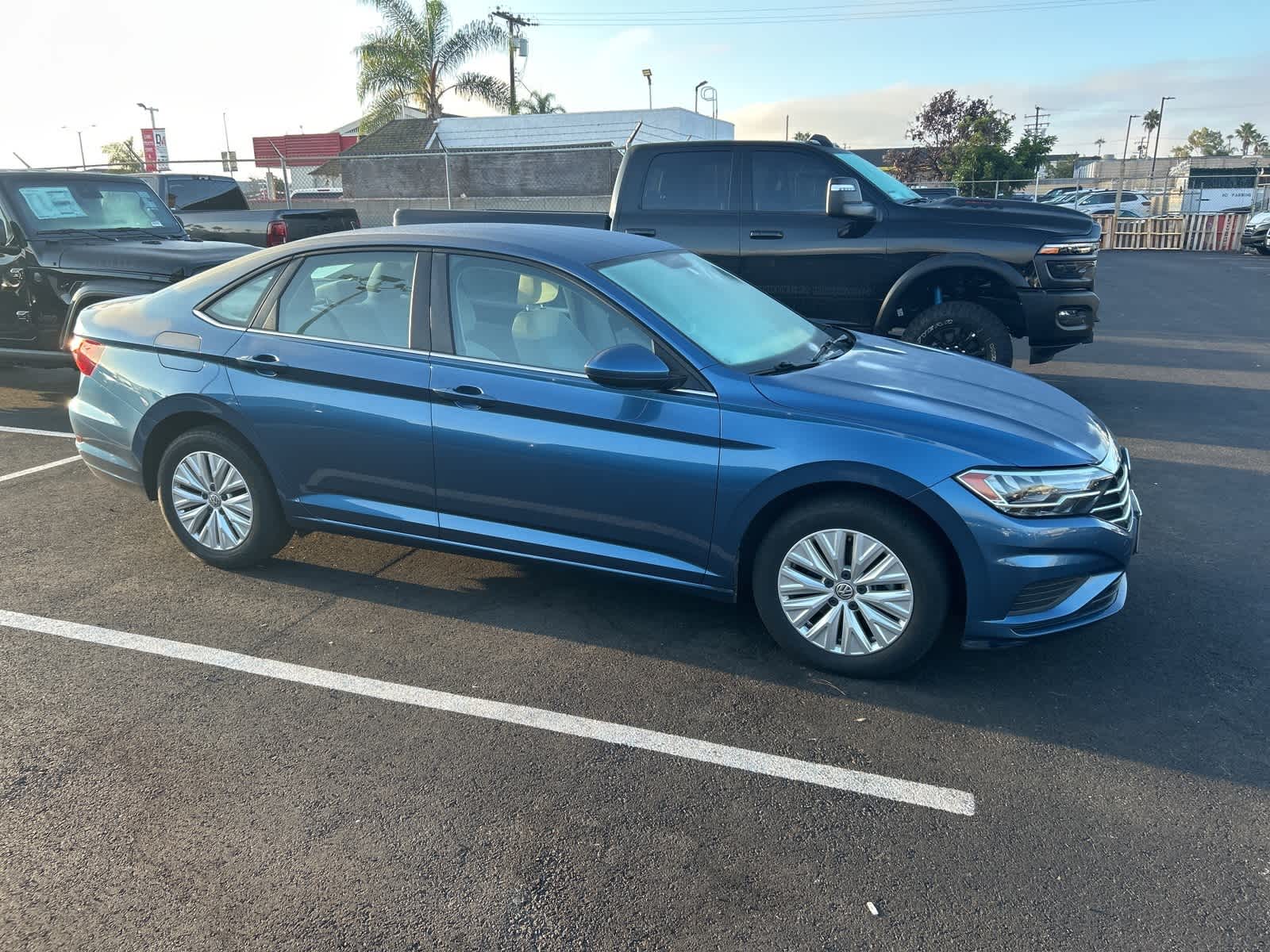 Thumbnail: 2019 Volkswagen Jetta - 5