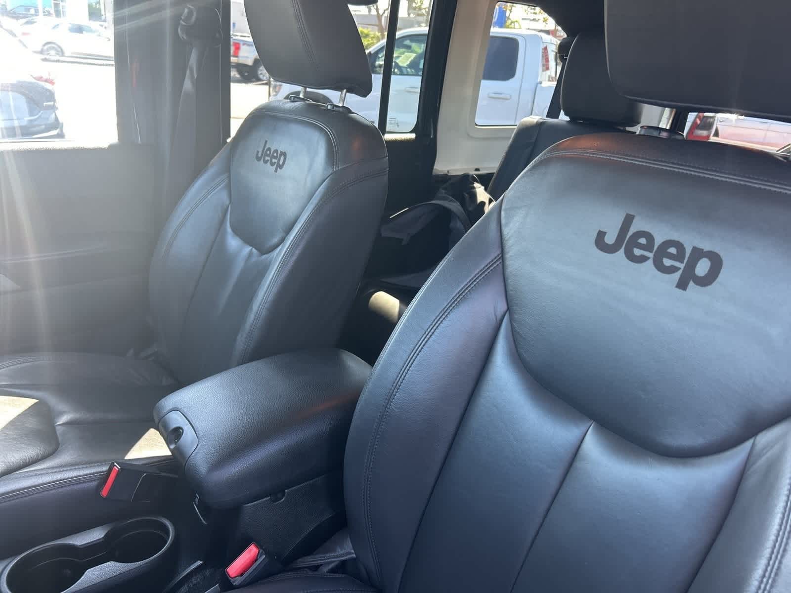 Thumbnail: 2017 Jeep Wrangler - 24