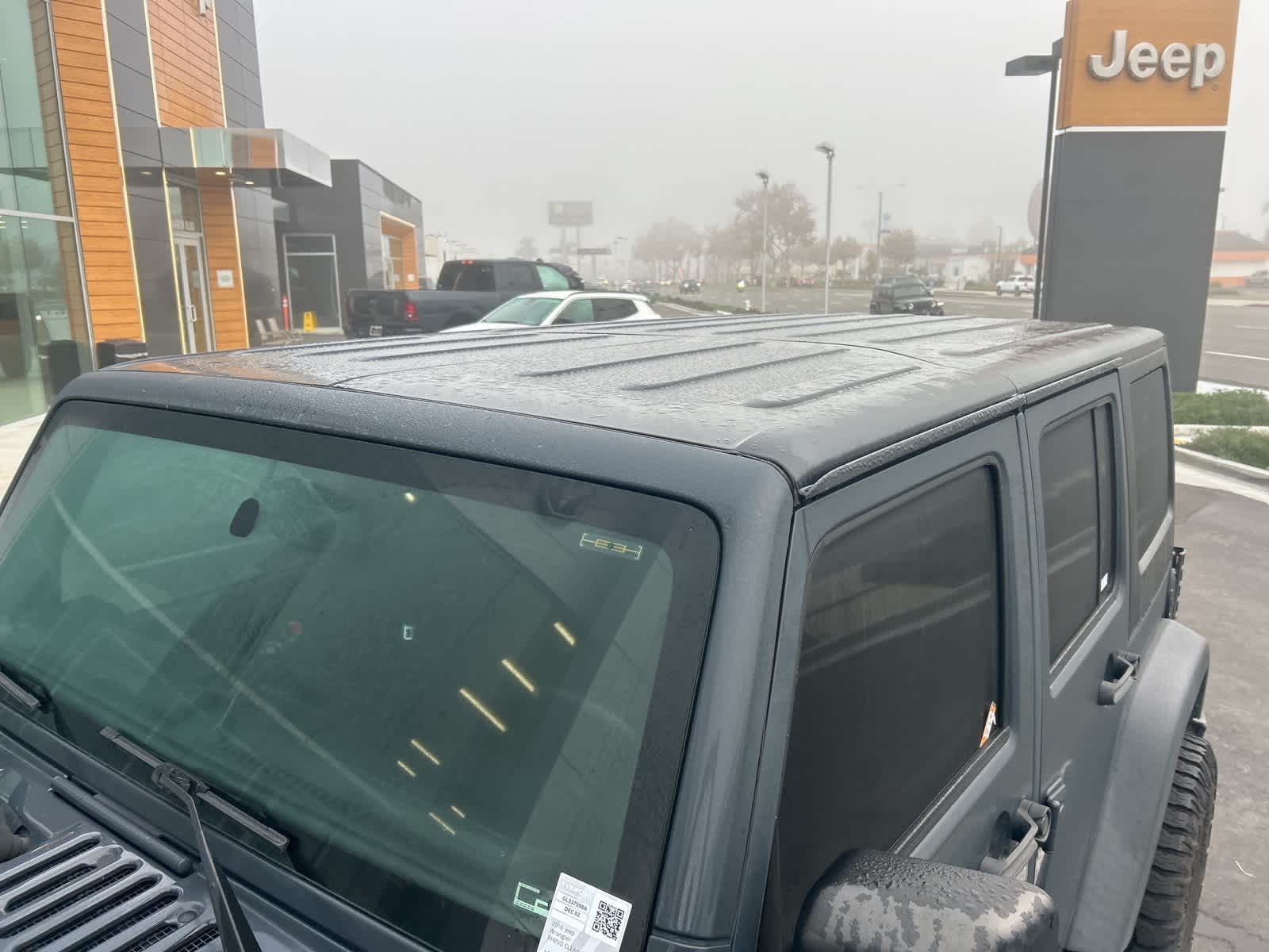 Thumbnail: 2016 Jeep Wrangler - 16