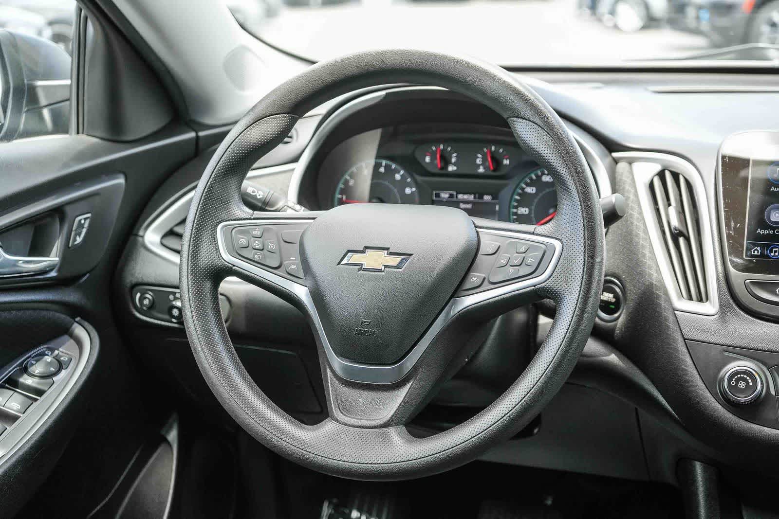 Thumbnail: 2023 Chevrolet Malibu - 16