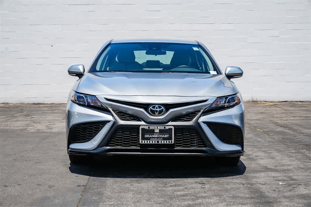 2023 Toyota Camry SE 2